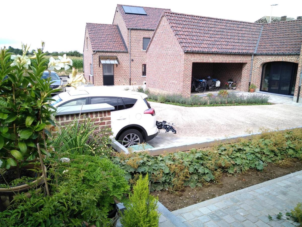 Vakantiewoning Mierzicht Met Prive Wellness Haspengouw Boekhout Bagian luar foto